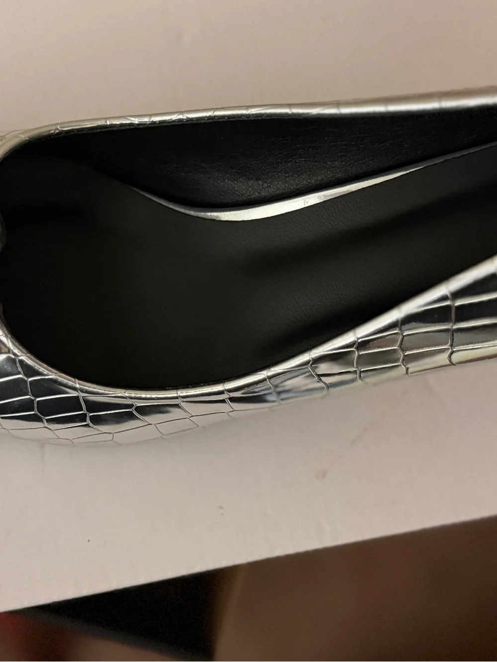 Metallic Silver Croc-Embossed Women's Pump